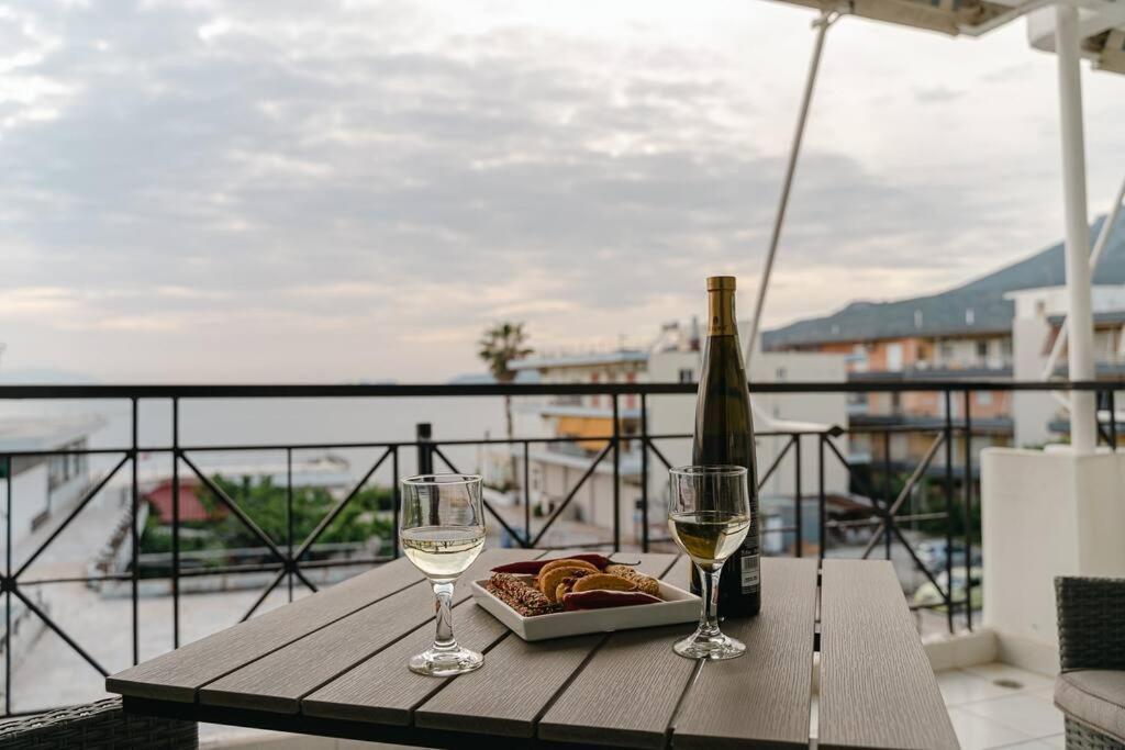 Sea View Apartment "Elise" Λουτράκι Εξωτερικό φωτογραφία