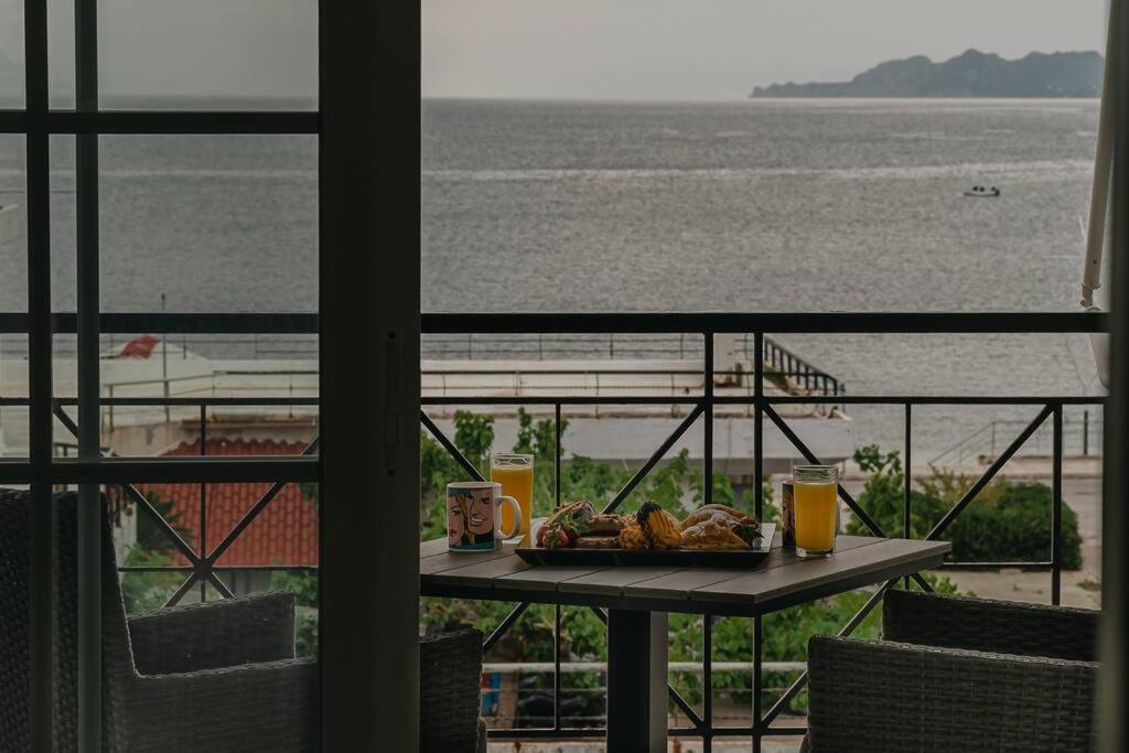 Sea View Apartment "Elise" Λουτράκι Εξωτερικό φωτογραφία